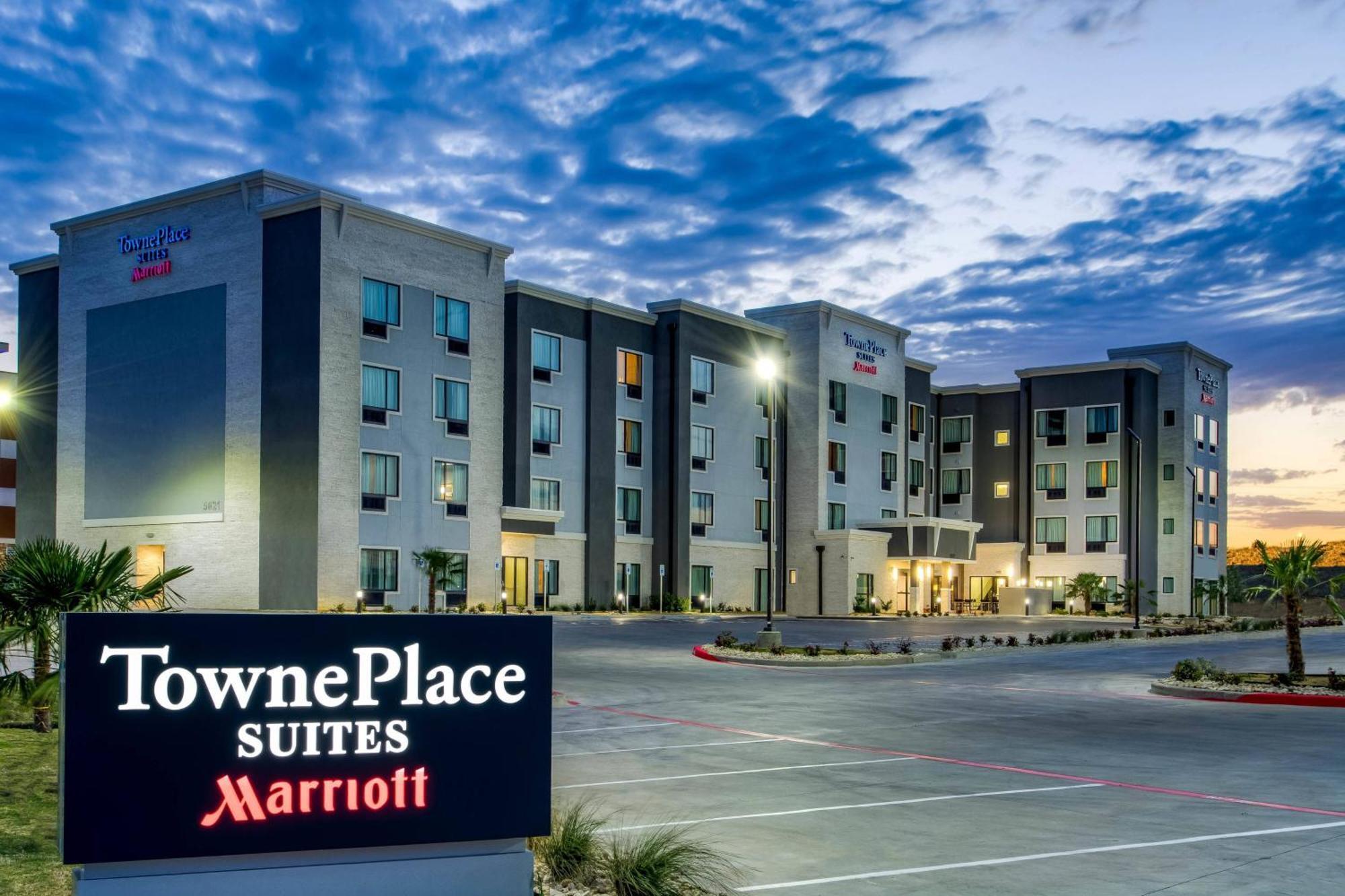 Towneplace Suites By Marriott Waco South Exterior photo